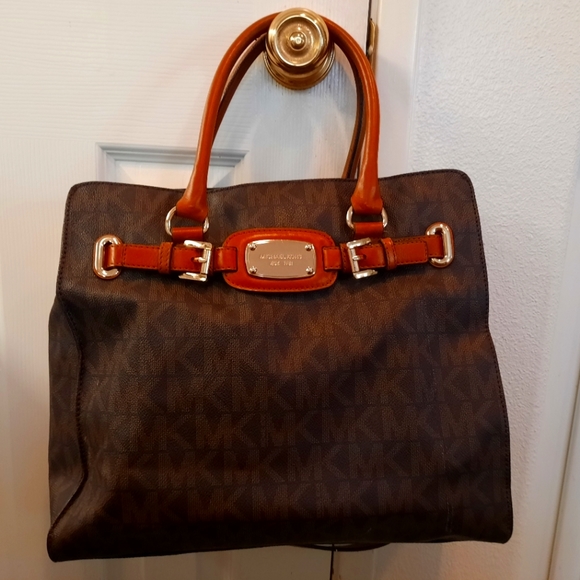 Michael Kors Handbags - Michael Kors Large Handbag